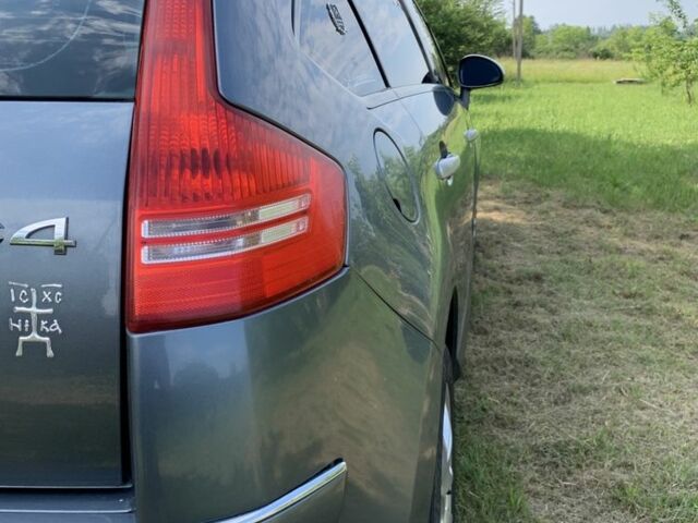 Серый Ситроен С4, объемом двигателя 2 л и пробегом 290 тыс. км за 4500 $, фото 11 на Automoto.ua