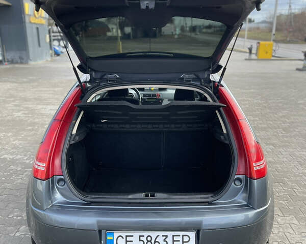 Серый Ситроен С4, объемом двигателя 1.6 л и пробегом 208 тыс. км за 4500 $, фото 2 на Automoto.ua