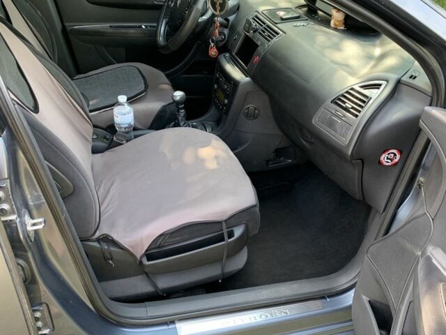 Серый Ситроен С4, объемом двигателя 2 л и пробегом 290 тыс. км за 4500 $, фото 20 на Automoto.ua