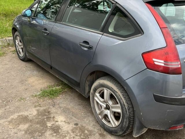 Серый Ситроен С4, объемом двигателя 1.6 л и пробегом 280 тыс. км за 2500 $, фото 4 на Automoto.ua