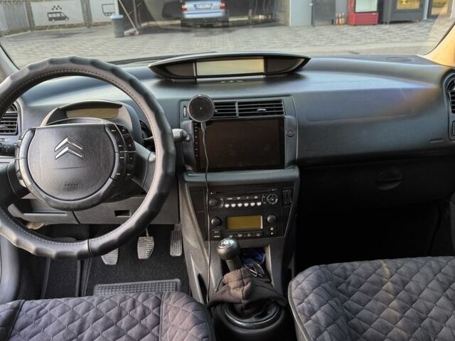 Ситроен С4 2005 в Вольнянске на Automoto.ua Серый Ситроен С4, объемом двигателя 1.6 л и пробегом 287 тыс. км за 4000 $, фото 13 на Automoto.ua