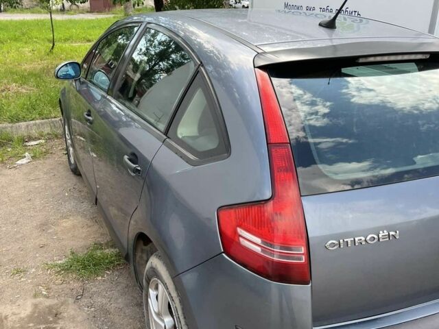 Серый Ситроен С4, объемом двигателя 1.6 л и пробегом 280 тыс. км за 2500 $, фото 1 на Automoto.ua