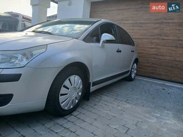 Серый Ситроен С4, объемом двигателя 1.59 л и пробегом 235 тыс. км за 3000 $, фото 6 на Automoto.ua