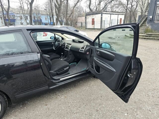 Серый Ситроен С4, объемом двигателя 2 л и пробегом 264 тыс. км за 4900 $, фото 7 на Automoto.ua