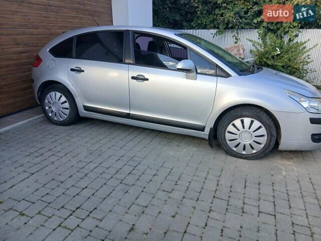 Серый Ситроен С4, объемом двигателя 1.59 л и пробегом 235 тыс. км за 3000 $, фото 7 на Automoto.ua