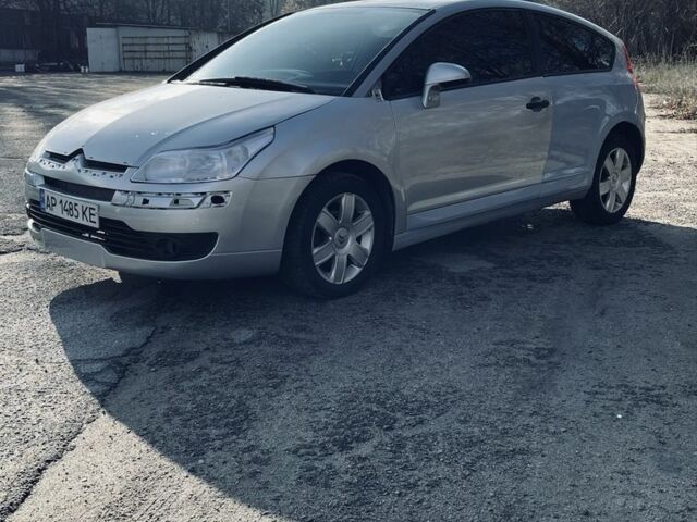 Серый Ситроен С4, объемом двигателя 1.6 л и пробегом 230 тыс. км за 2000 $, фото 1 на Automoto.ua