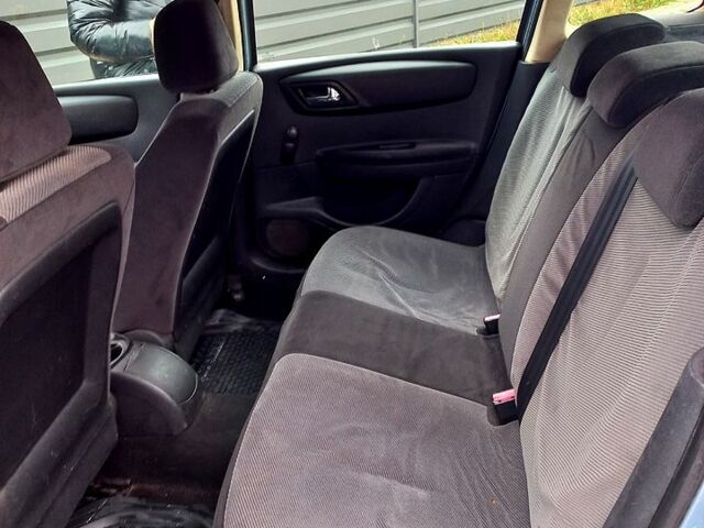 Серый Ситроен С4, объемом двигателя 1.6 л и пробегом 288 тыс. км за 3500 $, фото 8 на Automoto.ua