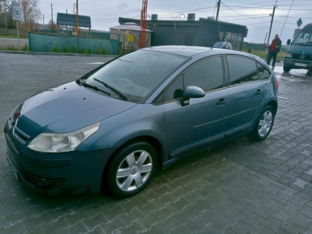 Серый Ситроен С4, объемом двигателя 1.6 л и пробегом 253 тыс. км за 4000 $, фото 1 на Automoto.ua