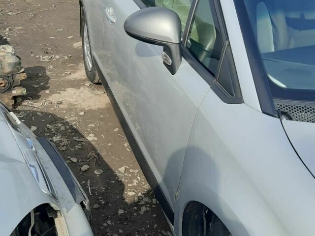 Серый Ситроен С4, объемом двигателя 1.6 л и пробегом 250 тыс. км за 3500 $, фото 3 на Automoto.ua