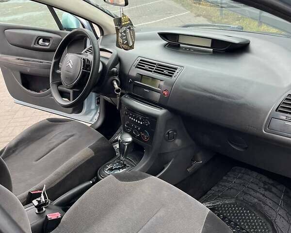 Серый Ситроен С4, объемом двигателя 1.6 л и пробегом 288 тыс. км за 3500 $, фото 5 на Automoto.ua