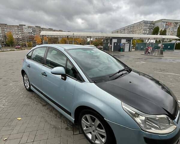 Серый Ситроен С4, объемом двигателя 1.6 л и пробегом 288 тыс. км за 3500 $, фото 1 на Automoto.ua