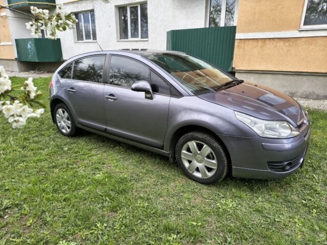 Серый Ситроен С4, объемом двигателя 1.6 л и пробегом 215 тыс. км за 4100 $, фото 3 на Automoto.ua