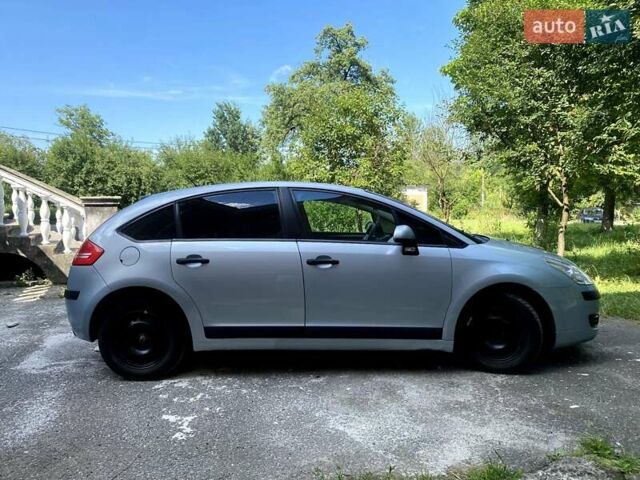 Серый Ситроен С4, объемом двигателя 1.36 л и пробегом 223 тыс. км за 3500 $, фото 2 на Automoto.ua