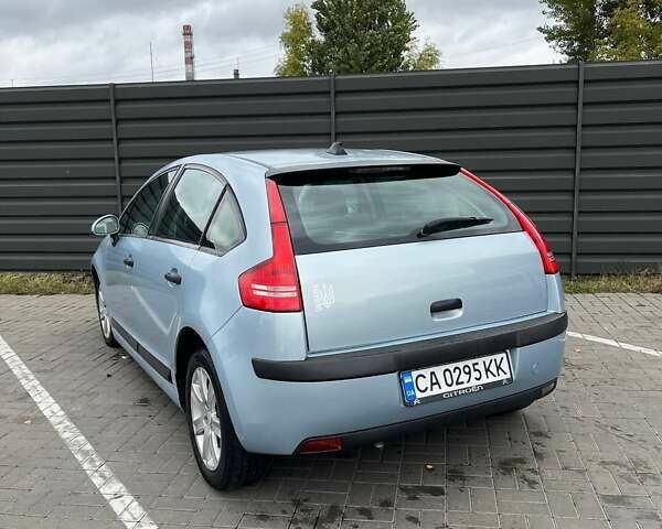 Серый Ситроен С4, объемом двигателя 1.6 л и пробегом 288 тыс. км за 3500 $, фото 3 на Automoto.ua