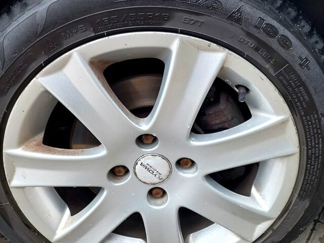 Серый Ситроен С4, объемом двигателя 1.6 л и пробегом 288 тыс. км за 3500 $, фото 2 на Automoto.ua