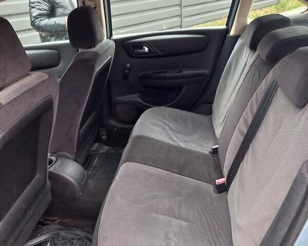 Серый Ситроен С4, объемом двигателя 1.6 л и пробегом 288 тыс. км за 3500 $, фото 15 на Automoto.ua