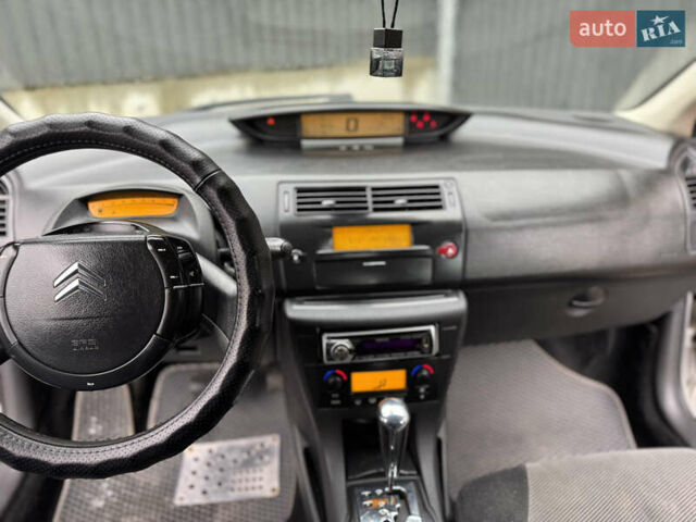 Ситроен С4 2007 в Львове на Automoto.ua Серый Ситроен С4, объемом двигателя 1.6 л и пробегом 185 тыс. км за 2799 $, фото 16 на Automoto.ua