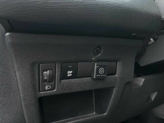 Серый Ситроен С4, объемом двигателя 1.4 л и пробегом 239 тыс. км за 4390 $, фото 14 на Automoto.ua