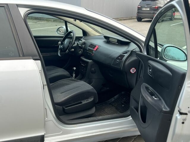 Сірий Сітроен С4, об'ємом двигуна 1.6 л та пробігом 300 тис. км за 3999 $, фото 19 на Automoto.ua