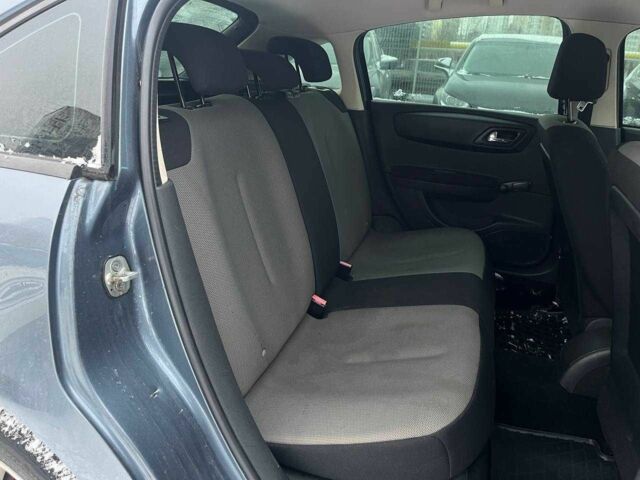 Серый Ситроен С4, объемом двигателя 1.4 л и пробегом 239 тыс. км за 4390 $, фото 9 на Automoto.ua