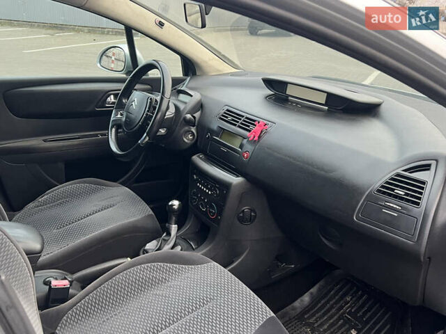 Сірий Сітроен С4, об'ємом двигуна 1.6 л та пробігом 310 тис. км за 3999 $, фото 48 на Automoto.ua