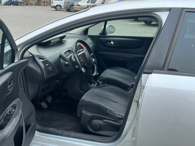 Сірий Сітроен С4, об'ємом двигуна 1.6 л та пробігом 300 тис. км за 3999 $, фото 13 на Automoto.ua