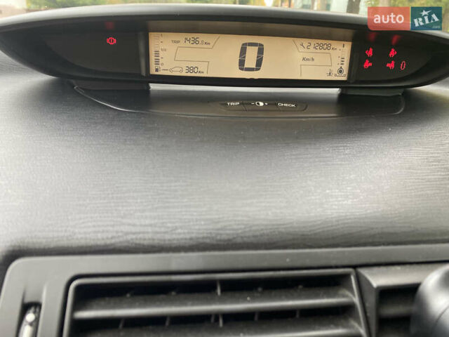 Серый Ситроен С4, объемом двигателя 1.59 л и пробегом 212 тыс. км за 3400 $, фото 15 на Automoto.ua