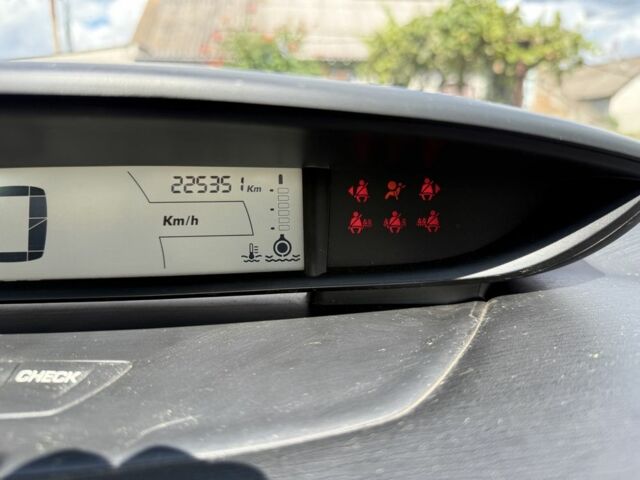 Сірий Сітроен С4, об'ємом двигуна 1.4 л та пробігом 225 тис. км за 4500 $, фото 12 на Automoto.ua