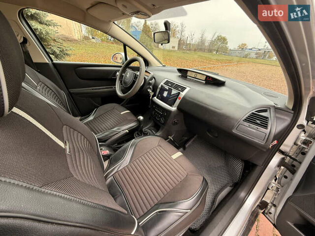 Серый Ситроен С4, объемом двигателя 1.36 л и пробегом 290 тыс. км за 3300 $, фото 22 на Automoto.ua