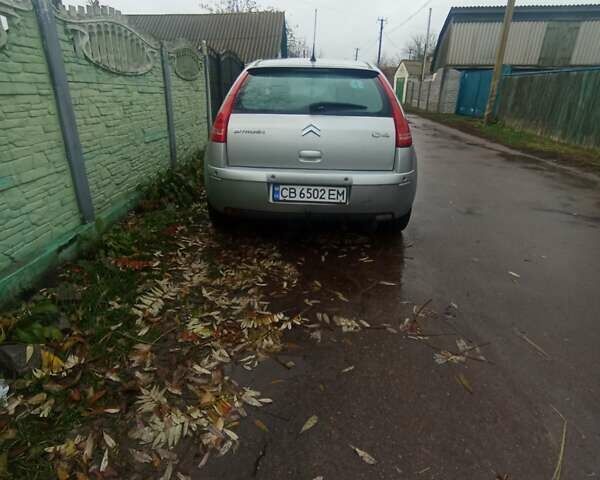Серый Ситроен С4, объемом двигателя 1.6 л и пробегом 320 тыс. км за 4000 $, фото 7 на Automoto.ua