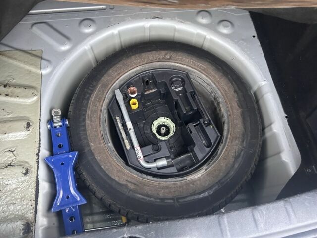 Ситроен С4 2007 в Тернополе на Automoto.ua Серый Ситроен С4, объемом двигателя 1.6 л и пробегом 180 тыс. км за 3200 $, фото 11 на Automoto.ua