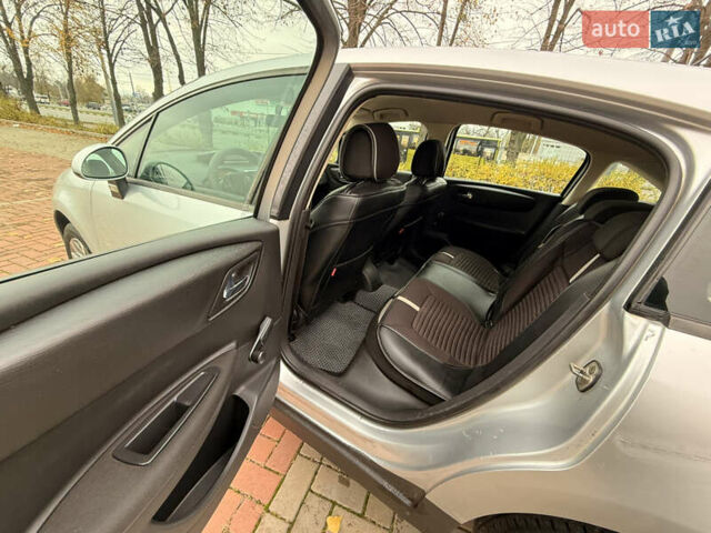 Серый Ситроен С4, объемом двигателя 1.36 л и пробегом 290 тыс. км за 3300 $, фото 27 на Automoto.ua