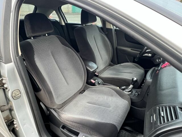 Сірий Сітроен С4, об'ємом двигуна 1.6 л та пробігом 300 тис. км за 3999 $, фото 21 на Automoto.ua