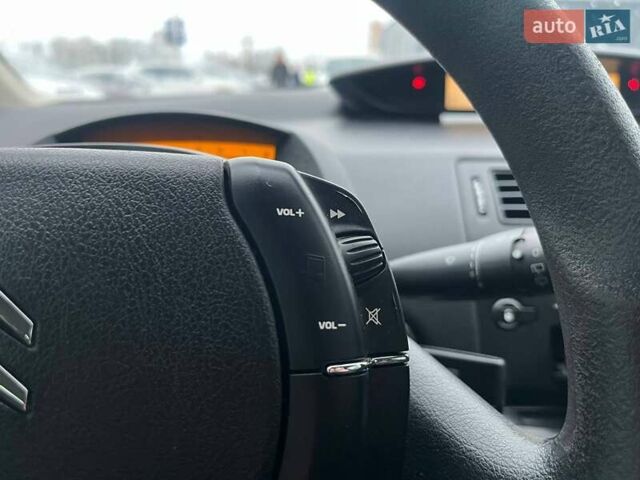 Серый Ситроен С4, объемом двигателя 1.36 л и пробегом 239 тыс. км за 4390 $, фото 23 на Automoto.ua