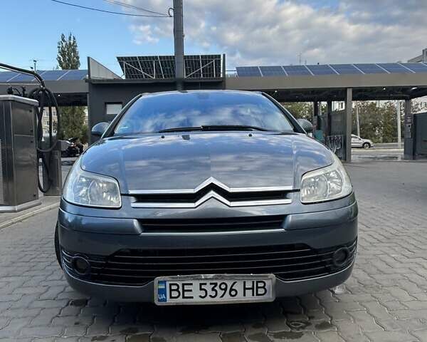 Серый Ситроен С4, объемом двигателя 1.59 л и пробегом 232 тыс. км за 5300 $, фото 1 на Automoto.ua