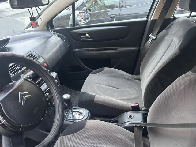 Ситроен С4 2007 в Тернополе на Automoto.ua Серый Ситроен С4, объемом двигателя 1.6 л и пробегом 180 тыс. км за 3200 $, фото 9 на Automoto.ua