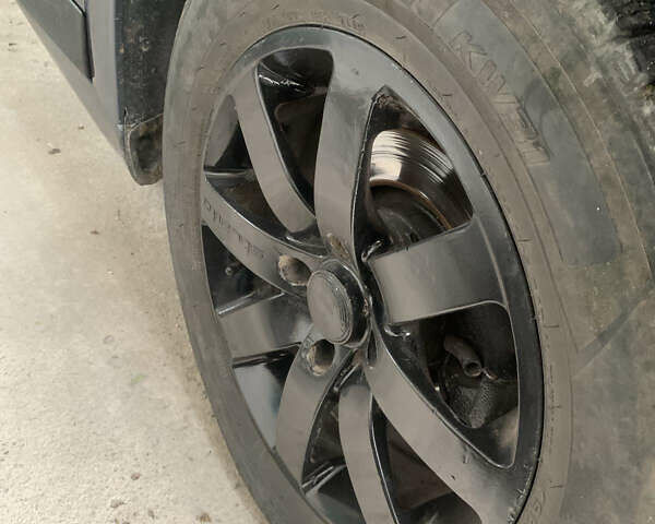 Серый Ситроен С4, объемом двигателя 1.59 л и пробегом 340 тыс. км за 3700 $, фото 1 на Automoto.ua