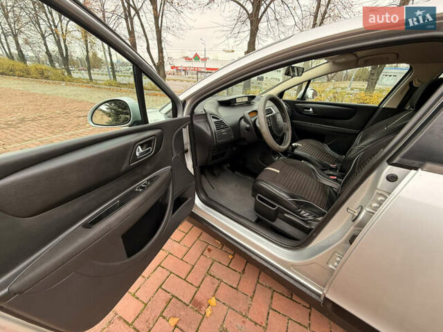 Серый Ситроен С4, объемом двигателя 1.36 л и пробегом 290 тыс. км за 3300 $, фото 28 на Automoto.ua