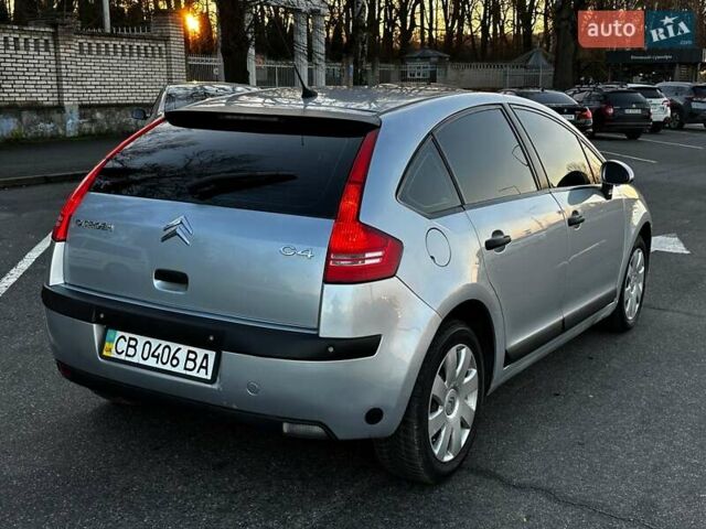 Серый Ситроен С4, объемом двигателя 1.59 л и пробегом 200 тыс. км за 3650 $, фото 2 на Automoto.ua