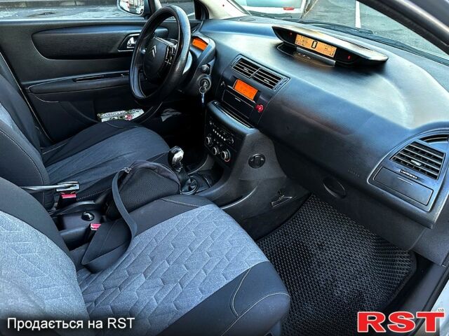 Сірий Сітроен С4, об'ємом двигуна 1.6 л та пробігом 200 тис. км за 3650 $, фото 9 на Automoto.ua