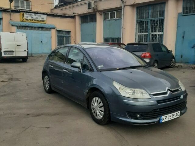 Серый Ситроен С4, объемом двигателя 2 л и пробегом 277 тыс. км за 2600 $, фото 2 на Automoto.ua