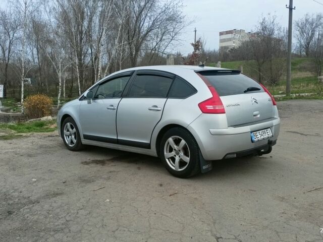 Серый Ситроен С4, объемом двигателя 1.6 л и пробегом 160 тыс. км за 5300 $, фото 1 на Automoto.ua