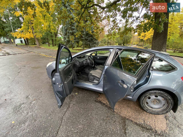 Серый Ситроен С4, объемом двигателя 1.59 л и пробегом 212 тыс. км за 3700 $, фото 12 на Automoto.ua