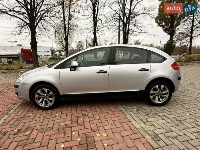 Серый Ситроен С4, объемом двигателя 1.36 л и пробегом 290 тыс. км за 3300 $, фото 18 на Automoto.ua