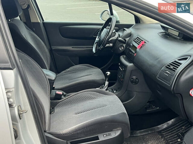 Сірий Сітроен С4, об'ємом двигуна 1.6 л та пробігом 310 тис. км за 3999 $, фото 47 на Automoto.ua