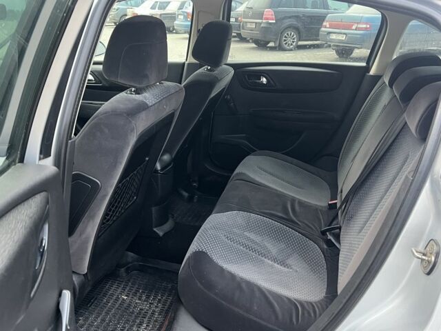 Сірий Сітроен С4, об'ємом двигуна 1.6 л та пробігом 300 тис. км за 3999 $, фото 17 на Automoto.ua