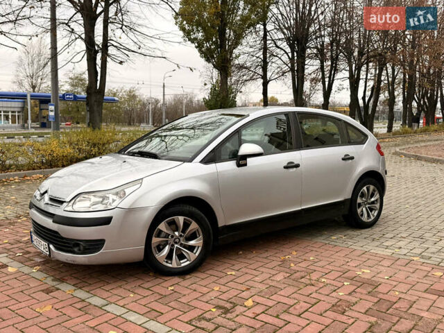 Серый Ситроен С4, объемом двигателя 1.36 л и пробегом 290 тыс. км за 3300 $, фото 6 на Automoto.ua