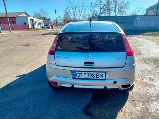 Серый Ситроен С4, объемом двигателя 1.6 л и пробегом 200 тыс. км за 1300 $, фото 3 на Automoto.ua