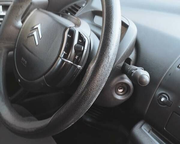 Сірий Сітроен С4, об'ємом двигуна 1.6 л та пробігом 230 тис. км за 4500 $, фото 5 на Automoto.ua