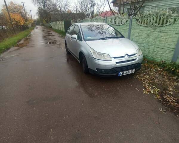 Серый Ситроен С4, объемом двигателя 1.6 л и пробегом 320 тыс. км за 4000 $, фото 3 на Automoto.ua